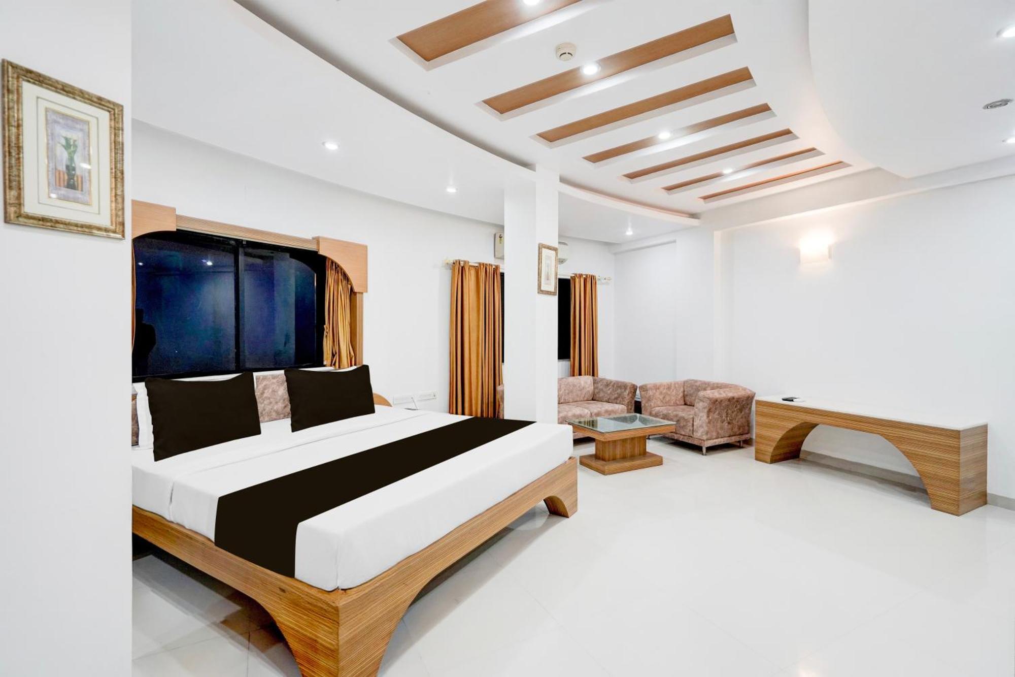 Super Townhouse Mg Road Porbandar Formerly Hotel Harmony エクステリア 写真