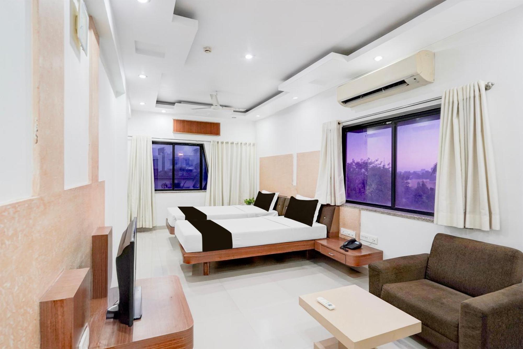 Super Townhouse Mg Road Porbandar Formerly Hotel Harmony エクステリア 写真