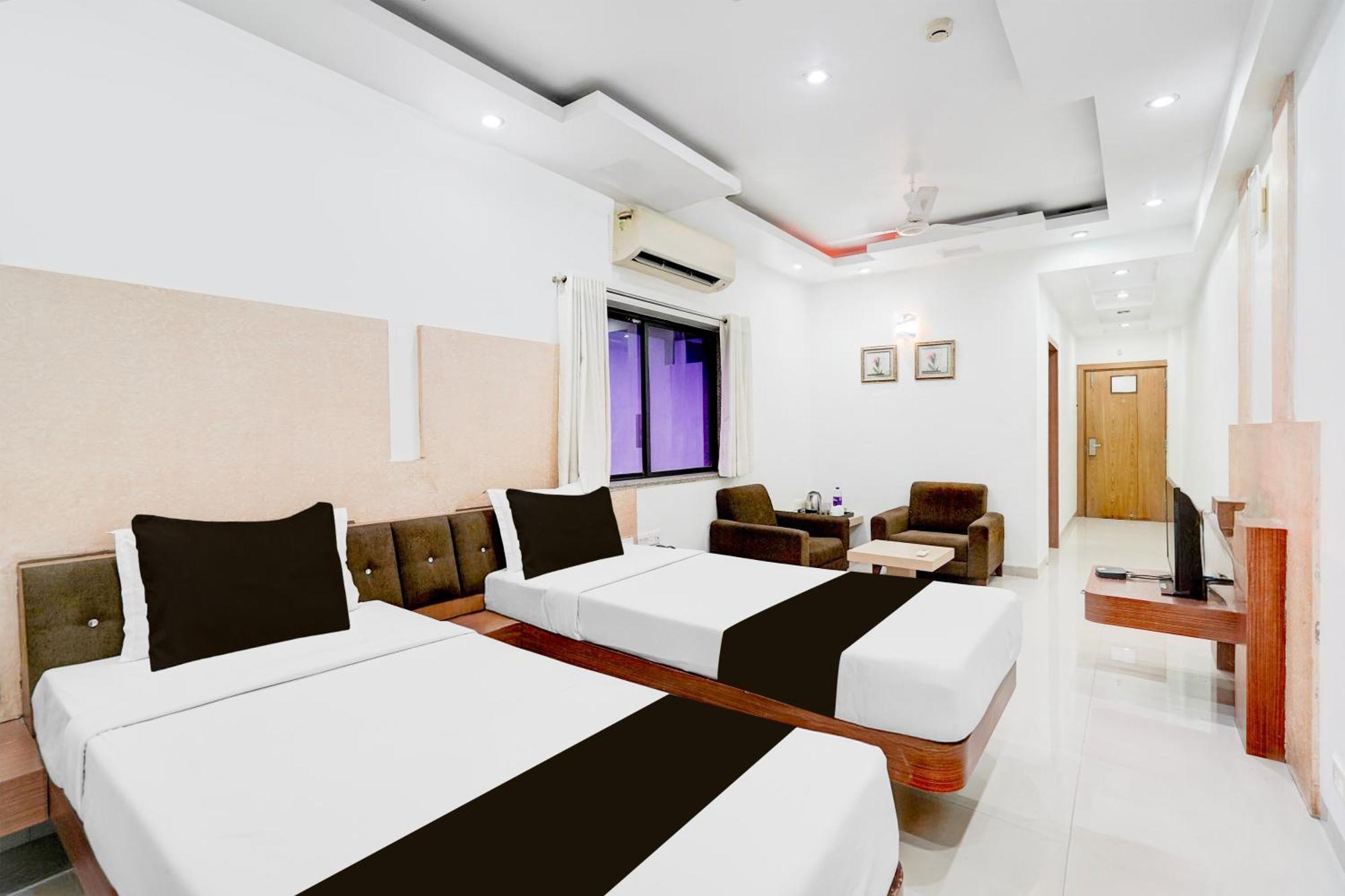 Super Townhouse Mg Road Porbandar Formerly Hotel Harmony エクステリア 写真